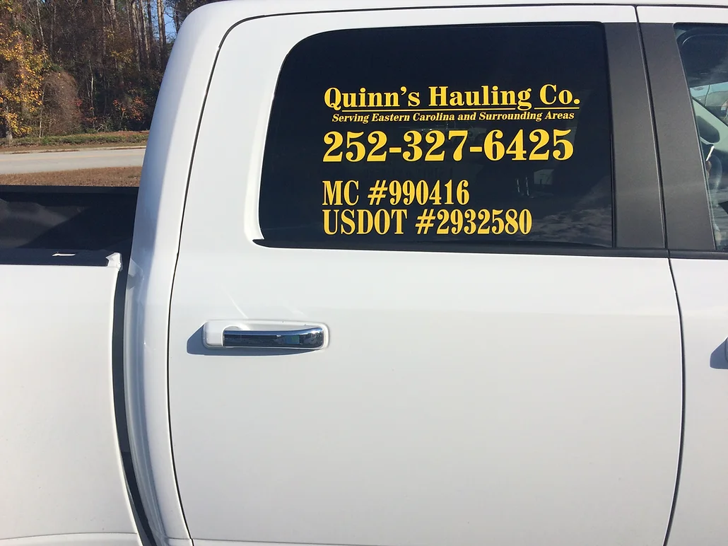 quinns hauling decal by elite sign services