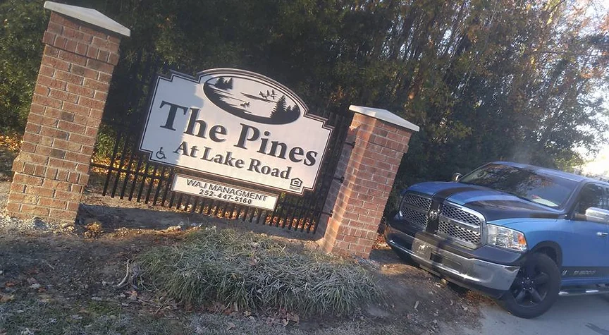 the pines at lake rd sign by elite sign services